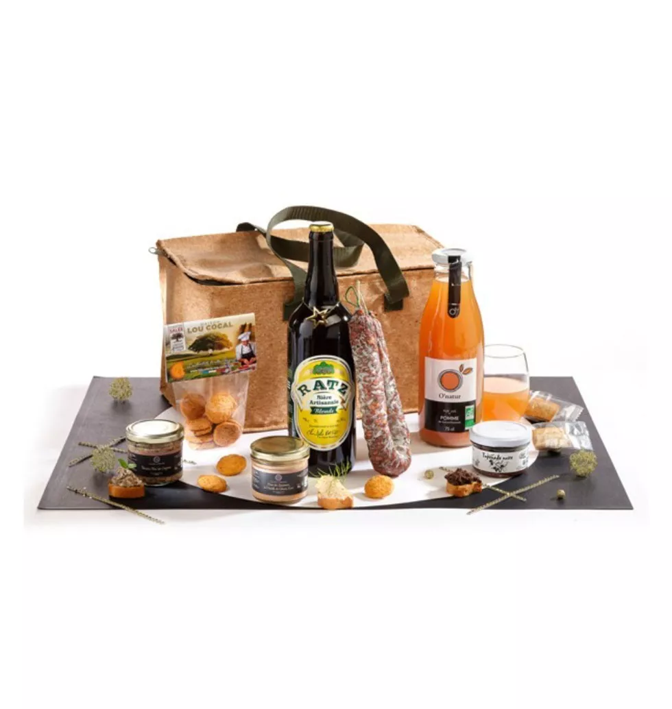 Gourmet Picnic Essentials Set